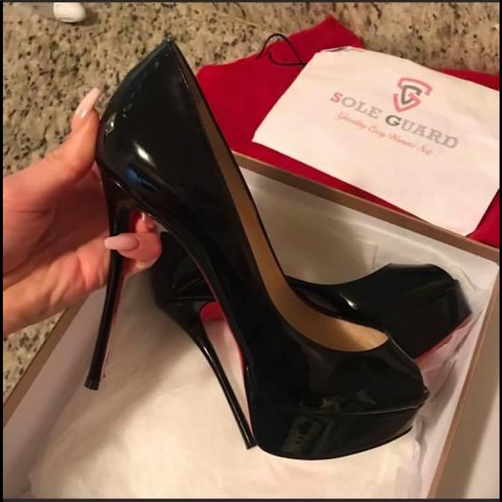 Christian louboutin peep toe heel